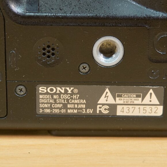Sony Cybershot DSC-H7 8.1MP Digital Camera, 15x Optical Zoom, Made in Japan - Picture 7 of 8